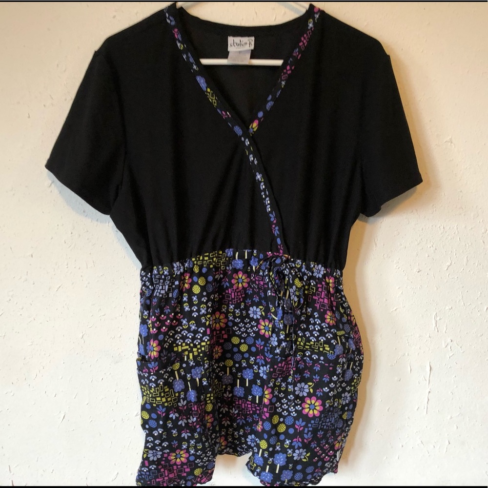 Multicolored Studio B Tee Shirt T-Shirt Pullover